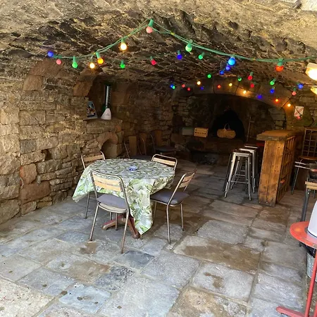 Lou Clapas Holiday home